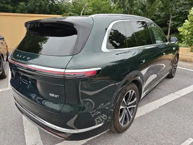 Aito M7 — Фото автомобиля 4