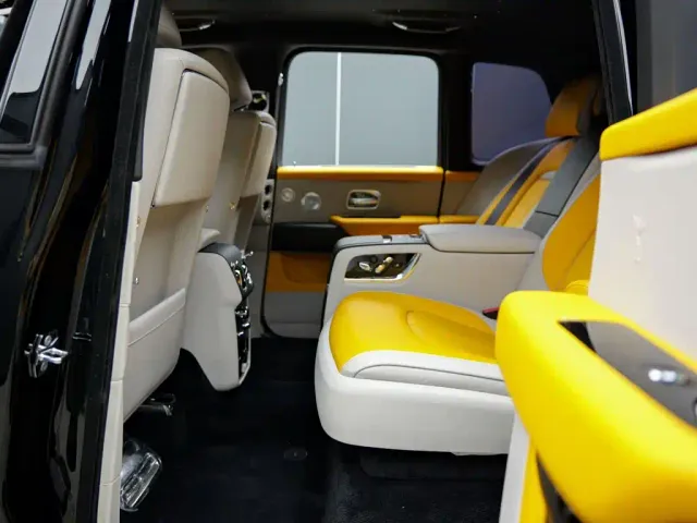 Rolls-Royce Cullinan — Фото автомобиля 14