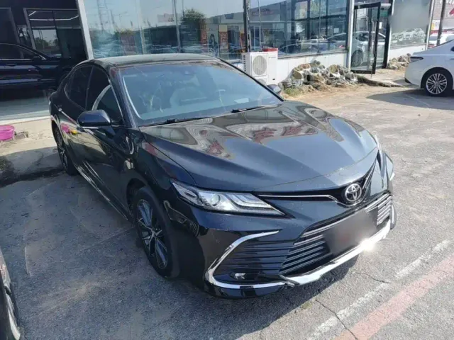 Toyota Camry — Фото автомобиля 3