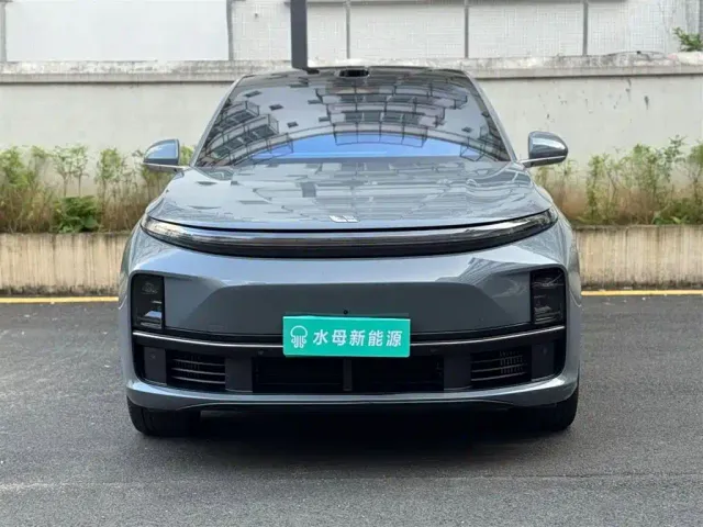 Li Auto L7 — Фото автомобиля 2