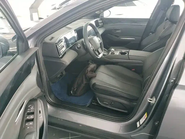 BYD Qin L — Фото автомобиля 11