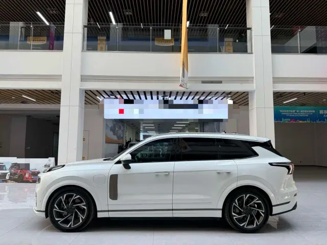 Lynk & Co 09 — Фото автомобиля 20