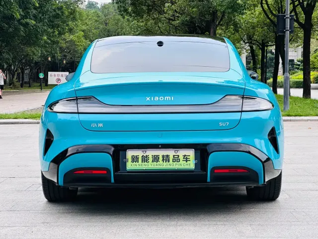 Xiaomi SU7 — Фото автомобиля 6