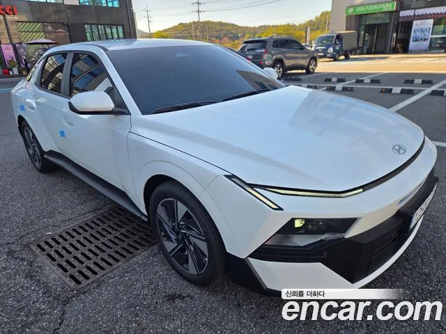 Hyundai Avante (CN8) — Фото автомобиля 14