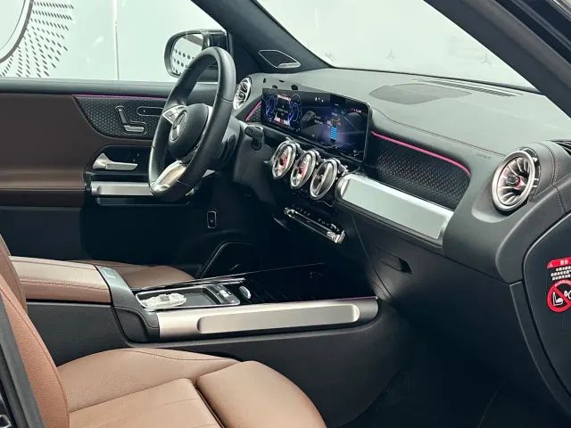 Mercedes-Benz EQB — Фото автомобиля 12
