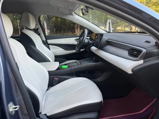 BYD Seal 05 DM-i — Фото автомобиля 11