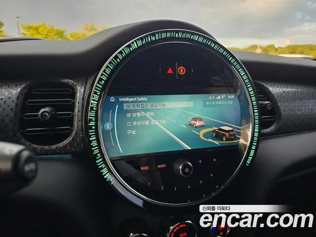 Mini Cooper — Фото автомобиля 10