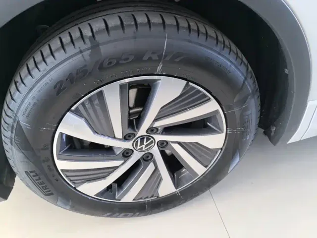 Volkswagen Tiguan L PHEV — Фото автомобиля 22