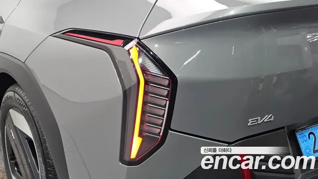 Kia EV4 — Фото автомобиля 8