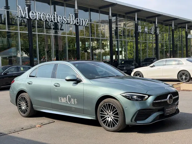 Mercedes-Benz C-Class — Фото автомобиля 2