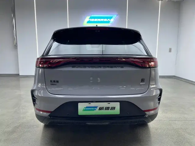 BYD Tang — Фото автомобиля 6