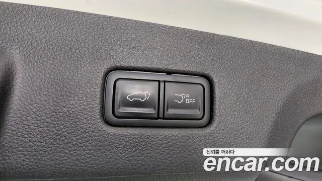 Kia Carnival Generation 4 — Фото автомобиля 17