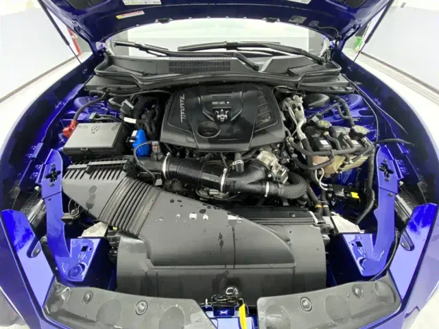 Maserati Ghibli — Фото автомобиля 12