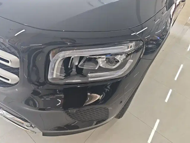 Mercedes-Benz GLB-Class — Фото автомобиля 23