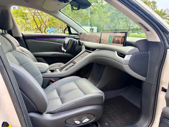 IM Motors LS6 — Фото автомобиля 11