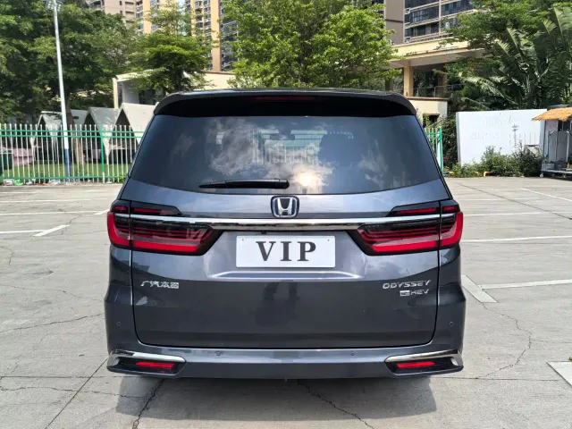 Honda Odyssey — Фото автомобиля 5