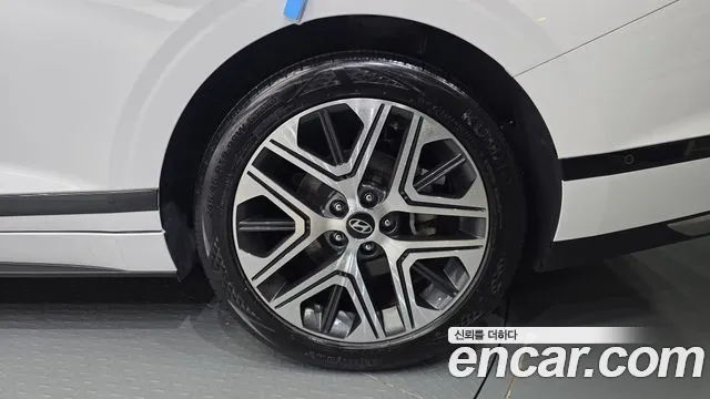 Hyundai Grandeur GN7 — Фото автомобиля 6