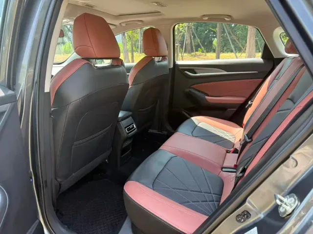Changan Eado — Фото автомобиля 7
