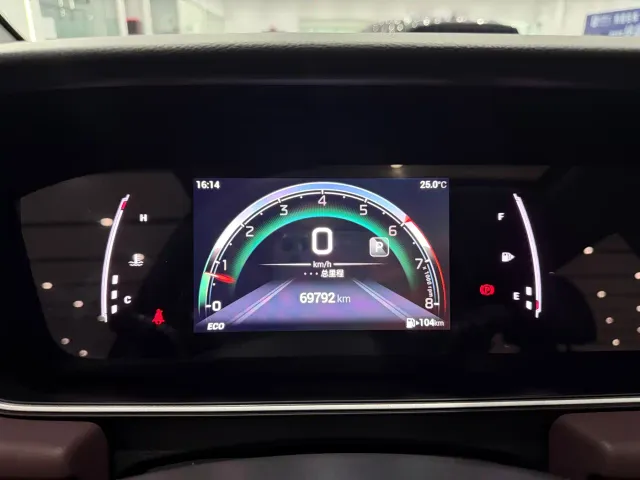 GAC Trumpchi M6 — Фото автомобиля 14