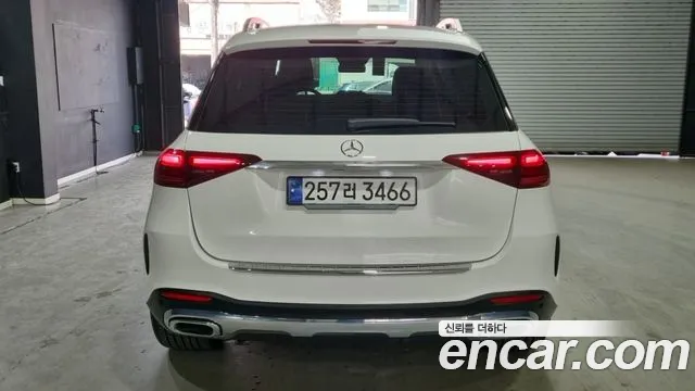 Mercedes-Benz GLE-Class — Фото автомобиля 2