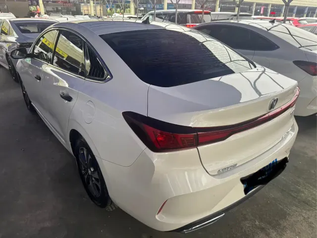 Changan Eado — Фото автомобиля 13
