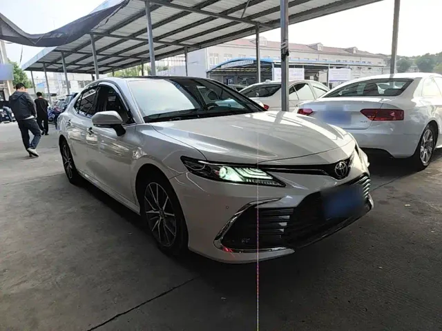 Toyota Camry — Фото автомобиля 3