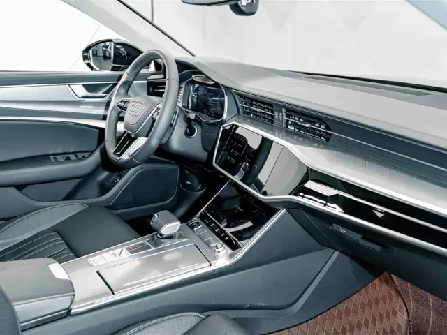 Audi A6L — Фото автомобиля 18