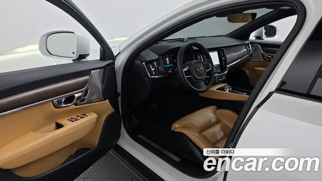 Volvo V90 — Фото автомобиля 15