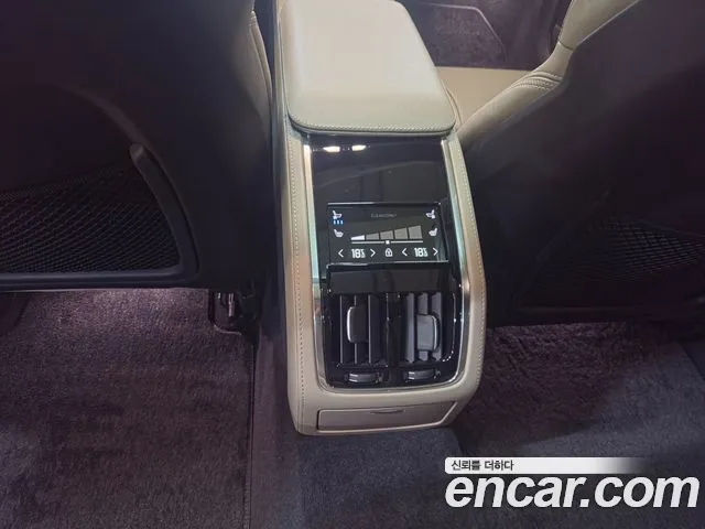 Volvo S90 — Фото автомобиля 12