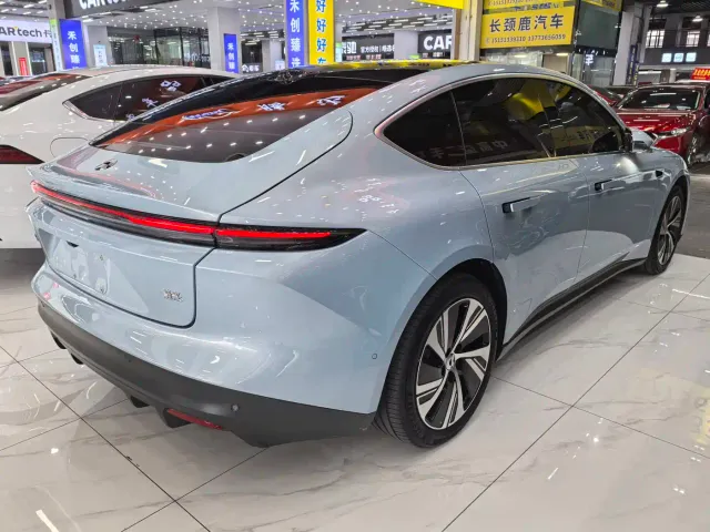 Nio ET5 — Фото автомобиля 10