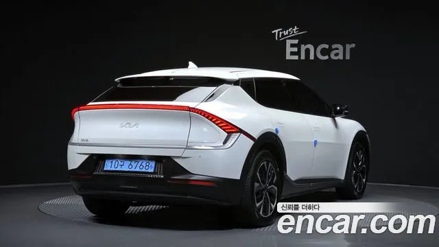 Kia EV6 — Фото автомобиля 2