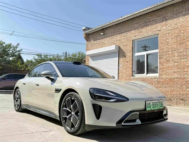 Xiaomi SU7 — Фото автомобиля 2