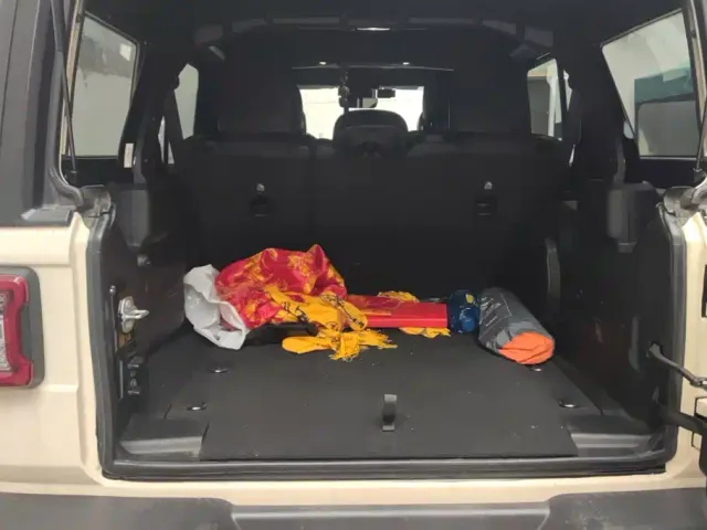 Jeep Wrangler — Фото автомобиля 4