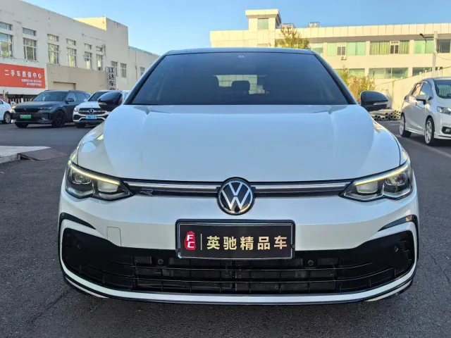 Volkswagen Golf — Фото автомобиля 2