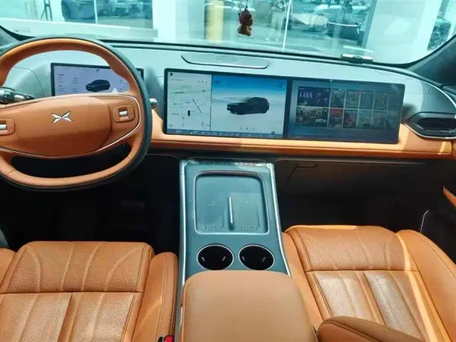 Xpeng G9 — Фото автомобиля 8