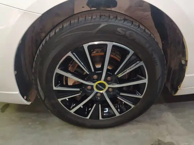 Roewe i5 — Фото автомобиля 22