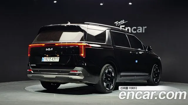 Kia Canival — Фото автомобиля 2