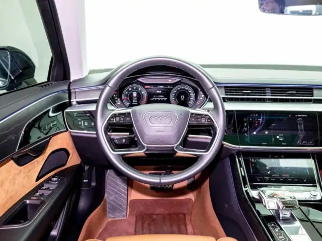 Audi A8 — Фото автомобиля 9