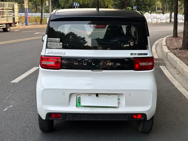 Wuling Hongguang Mini EV — Фото автомобиля 22