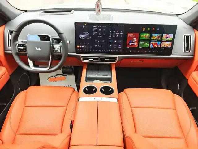 Li Auto L6 — Фото автомобиля 6