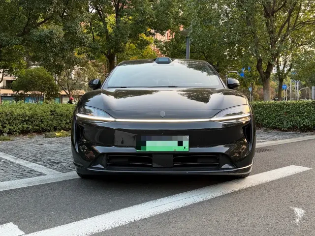 Luxeed R7 — Фото автомобиля 2