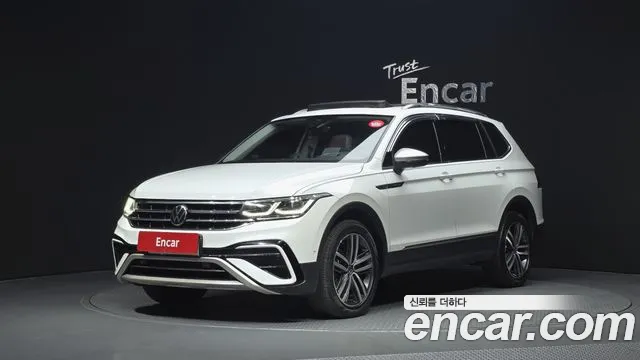 Фотография автомобиля — Volkswagen Tiguan