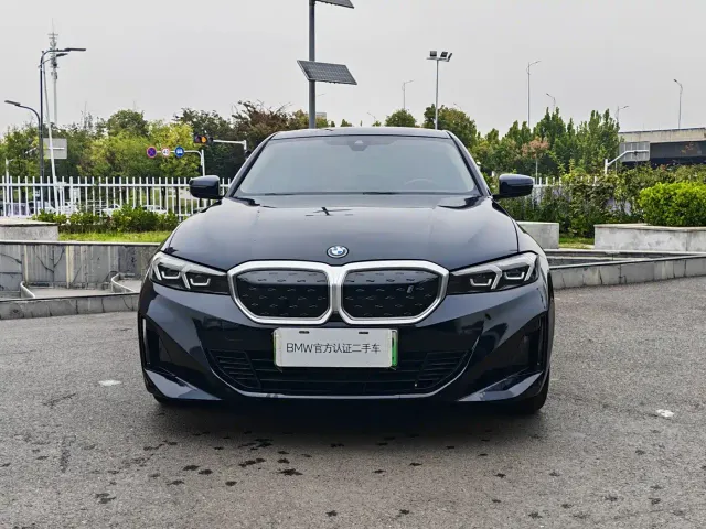BMW i3 — Фото автомобиля 2