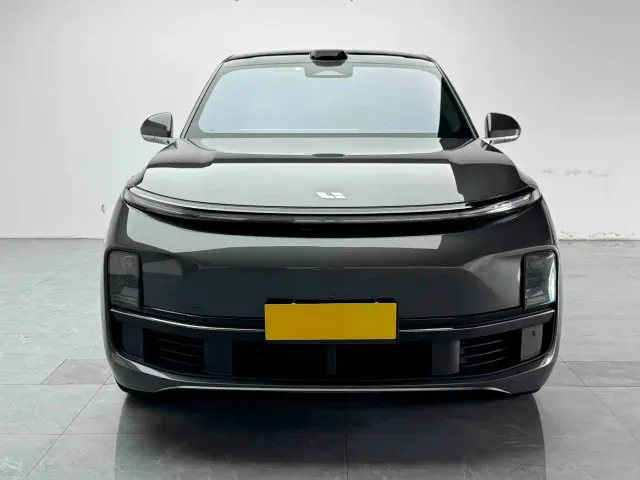 Li Auto L9 — Фото автомобиля 2