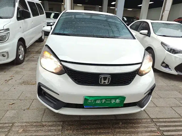 Honda Fit — Фото автомобиля 2