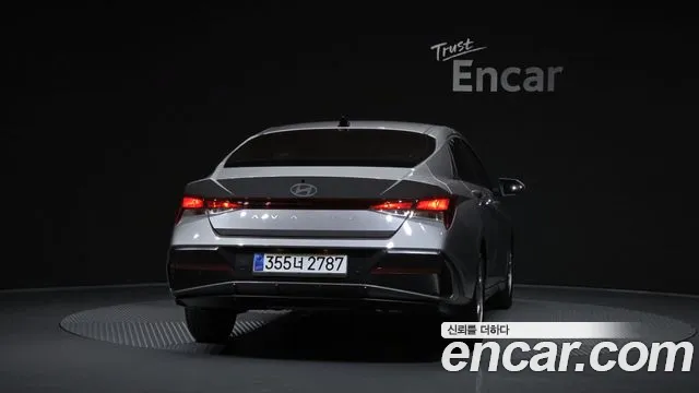 Hyundai Avante CN7 — Фото автомобиля 4
