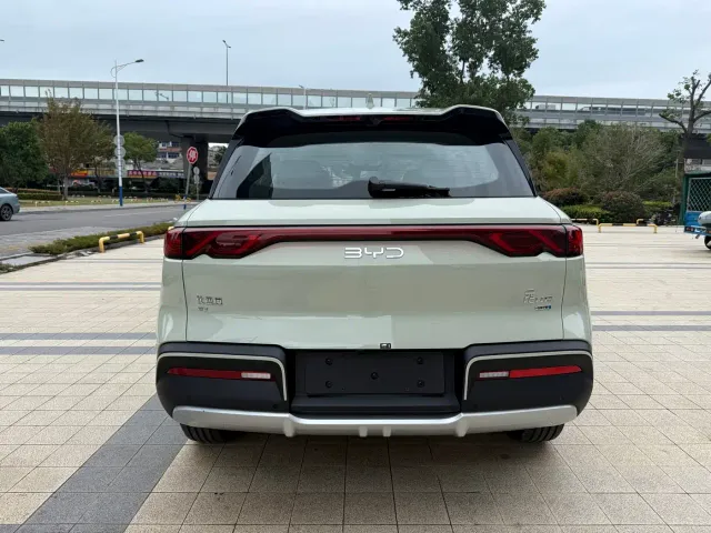 BYD Yuan UP — Фото автомобиля 14