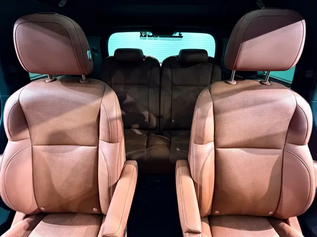 Li Auto L8 — Фото автомобиля 4