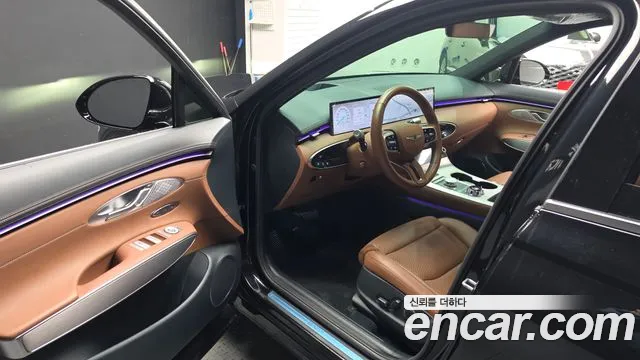 Genesis GV70 — Фото автомобиля 15