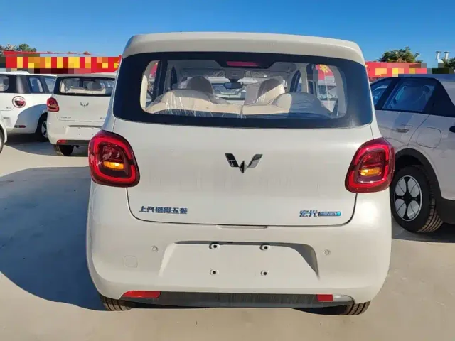 Wuling Hongguang Mini EV — Фото автомобиля 5